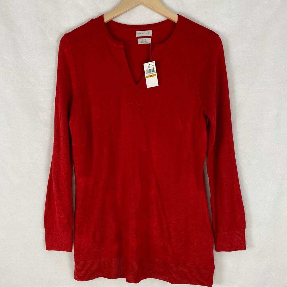 NWT Women's Van Heusen Long Sleeve Sweater Size Small